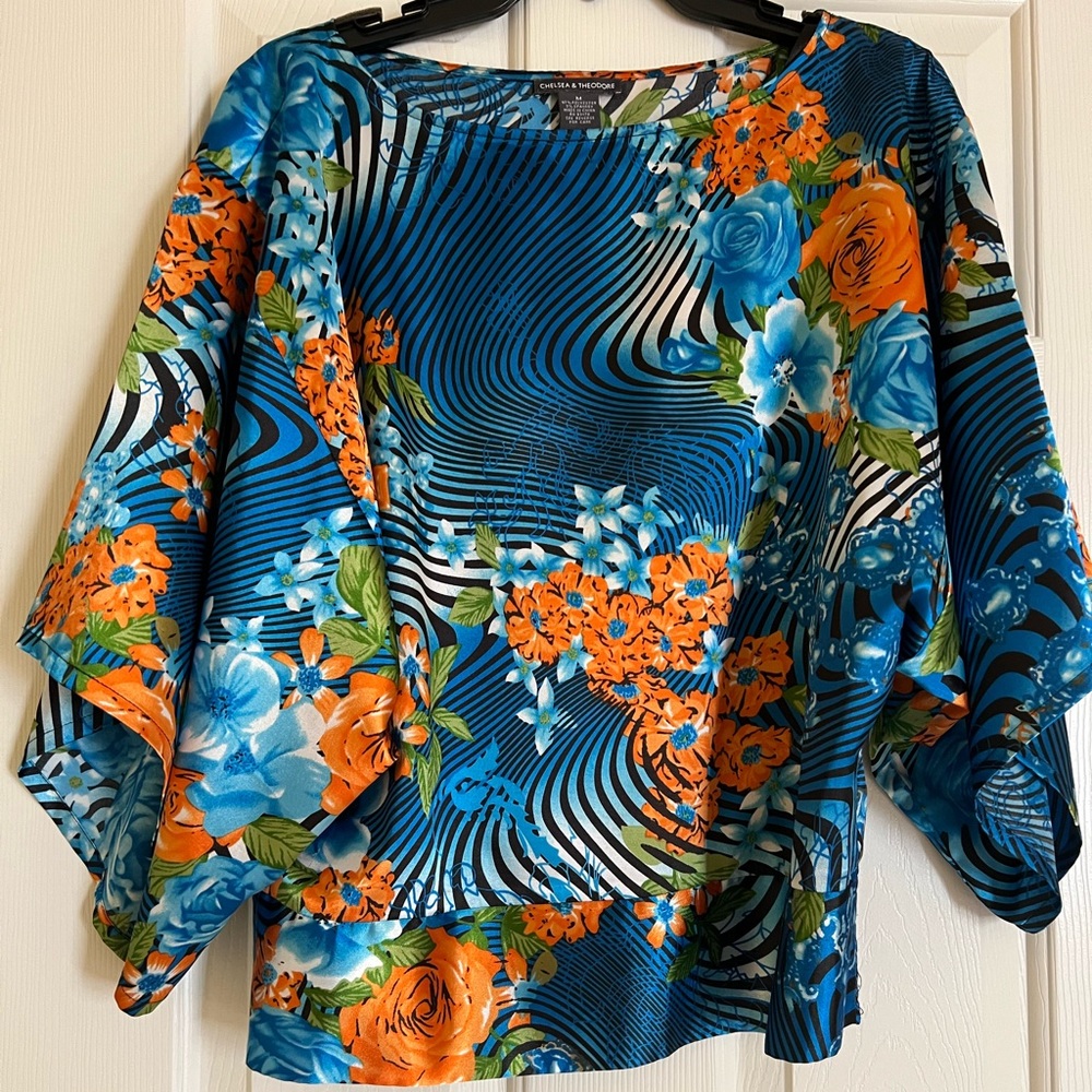 Chelsea & Theodore Silky Blouse Size M